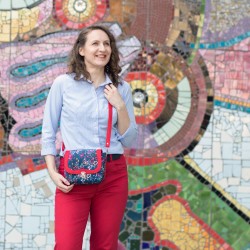 Torebka Flora w rozmiarze S, zgrabna torebka z klapką - wykrój krawiecki oraz instrukcja szycia